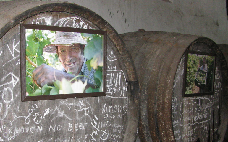  Barrels and winemakers 