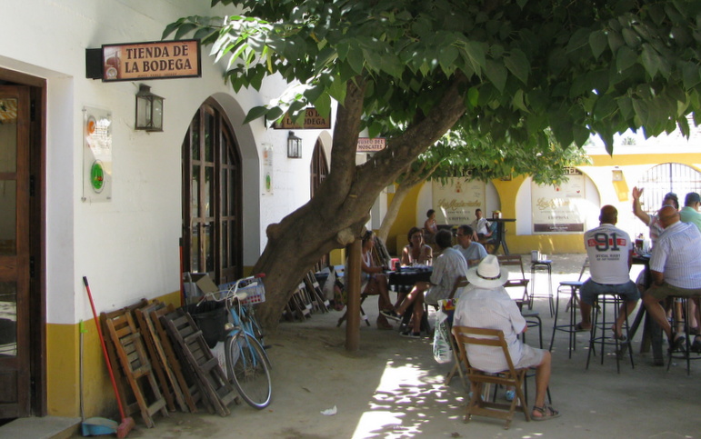  Abodegas patio 